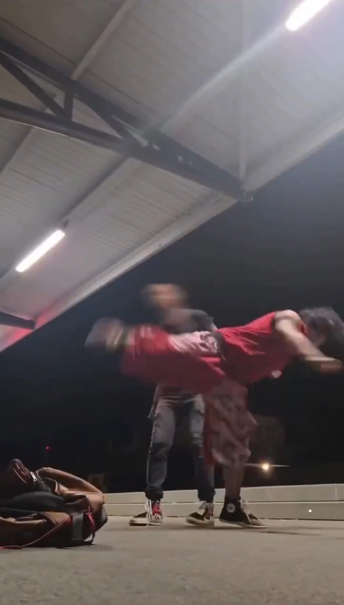 Guy Gets His Face Kicked Off His Shoulders